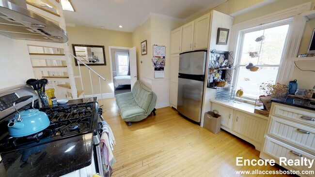 Photo - 8 Claremon St Unit 2