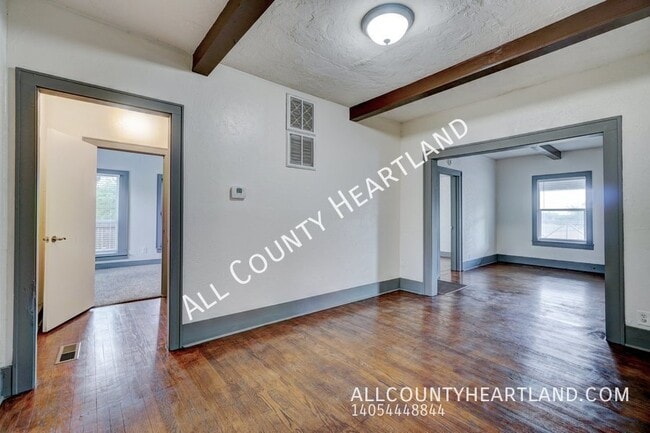 Photo - 801 NW 90th St