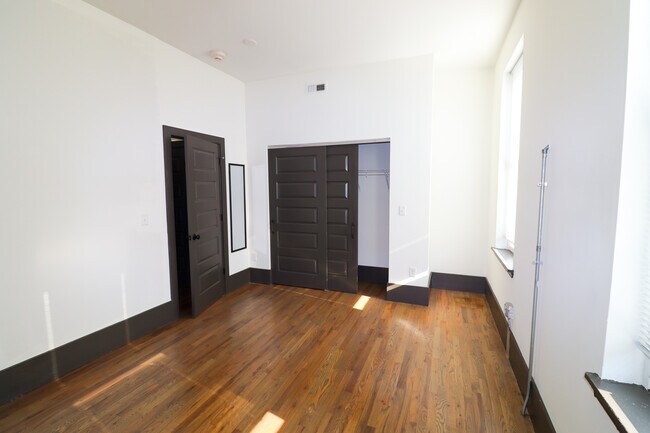 Unit 3 - 1513-1515 Republic St