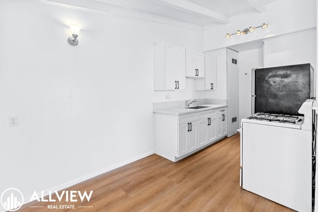 Photo - 212 W Mayfair Ave Unit 212