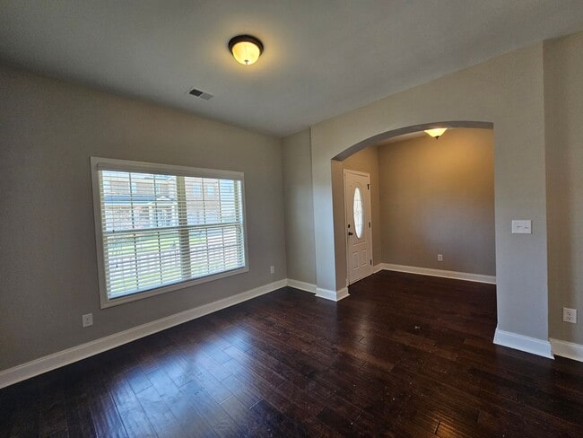 Photo - Luxury living at Hawthorne Ridge