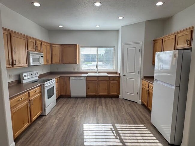 Photo - Duplex in Hurricane