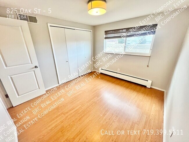 Photo - 825 Oak St Unit 5