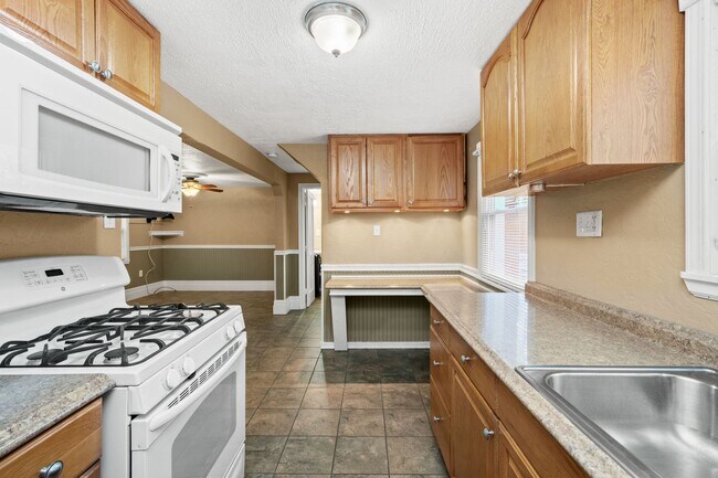 Stunning 2 bedroom home in North Versaille... - Stunning 2 bedroom home in North Versaille...