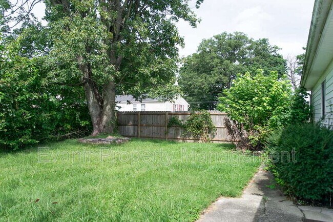 113 Oakwood Ave