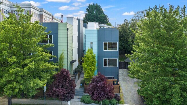 Photo - 3108 30th Ave S