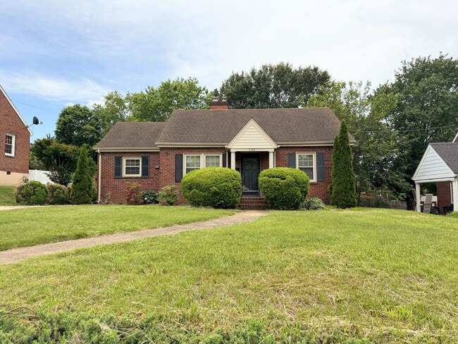3 Bedroom Home in Lynchburg - 3 Bedroom Home in Lynchburg
