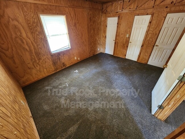 Photo - 304 W Main