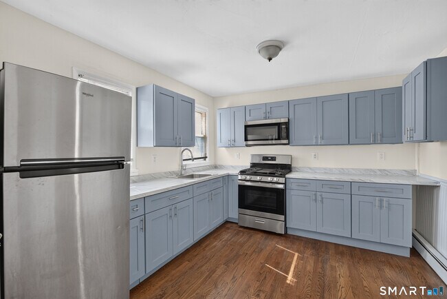 Photo - 40-44-44 Vine St Unit 3