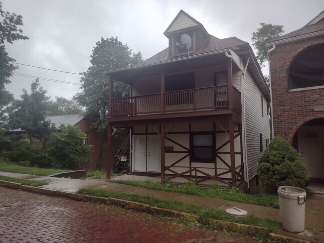 Photo - 1526 Barr Avenue Unit #2