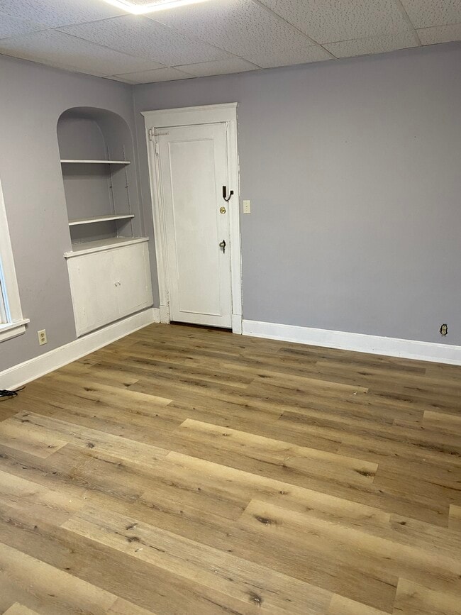 Photo - 1227 E 3rd St Unit c