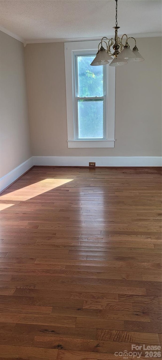 Photo - 212 E Bell St