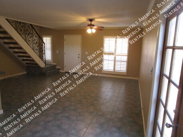 Photo - 711 E North Ln Unit 2