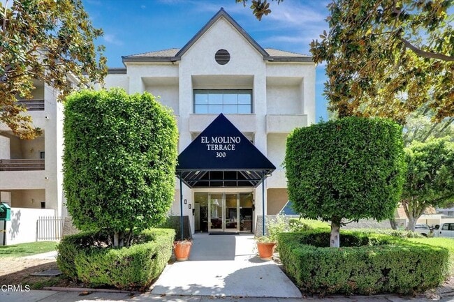 Building Photo - 300 N El Molino Ave Unit 323
