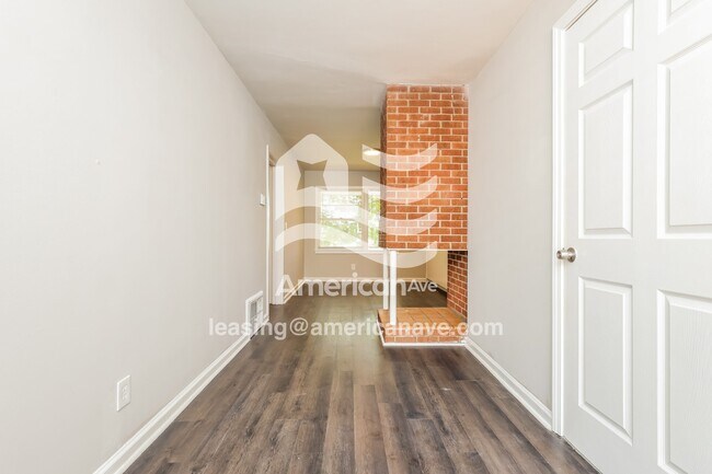 Photo - 3965 Mosley Dr