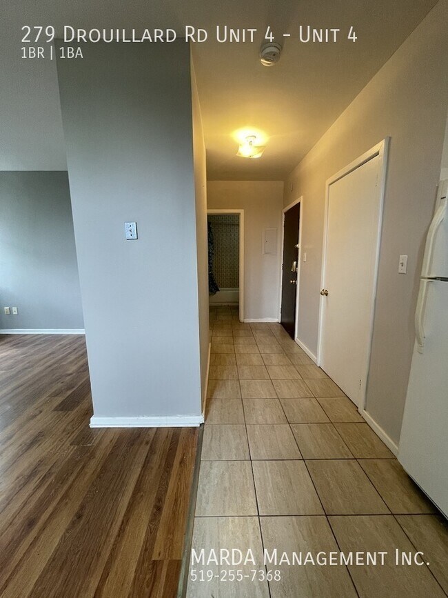 Photo - SPACIOUS 1 BED/1 BATH UNIT IN SECURE WALKERVILLE  BUILDING + HYDRO Unit 4