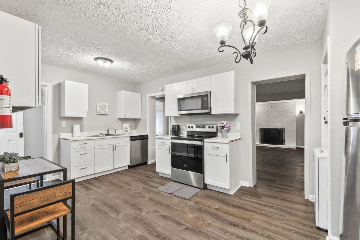 Photo - 4731 E Castlewood Dr
