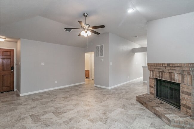 Photo - 2312 Shady Turf Dr