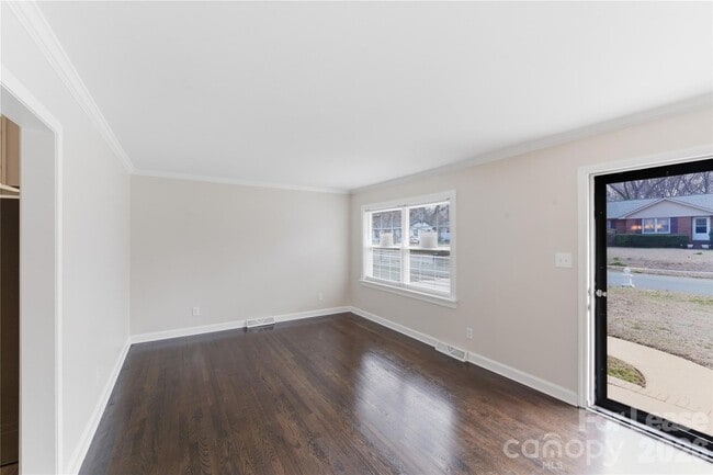 Photo - 4000 Fieldcrest Rd