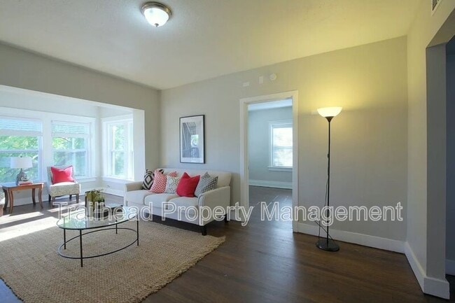 1218 Brush Creek Blvd