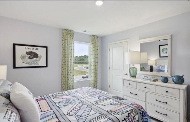Photo - 1568 Robin Rd