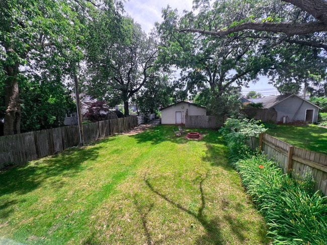 Photo - 538 Webster St