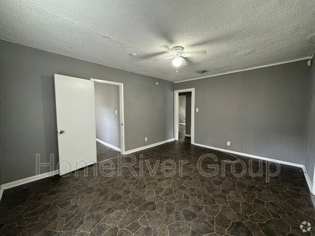 Building Photo - 204 E 48th St Rental
