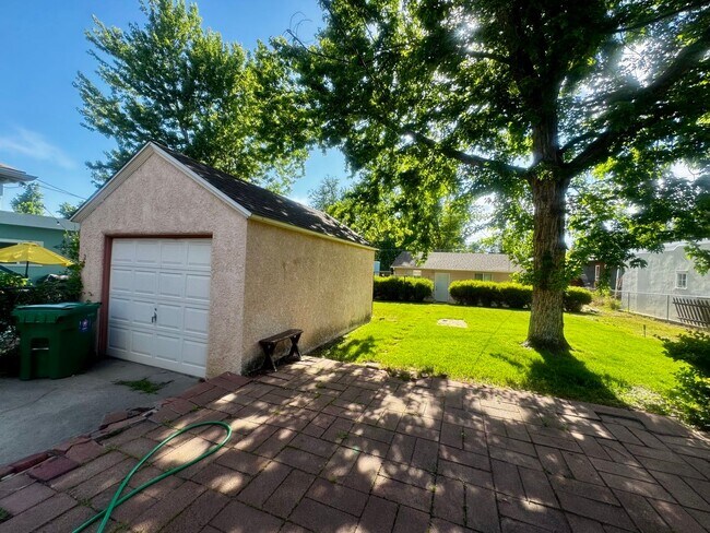 618 N Foote Ave
