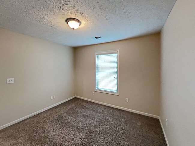 Photo - 1217 Everwood Dr SW