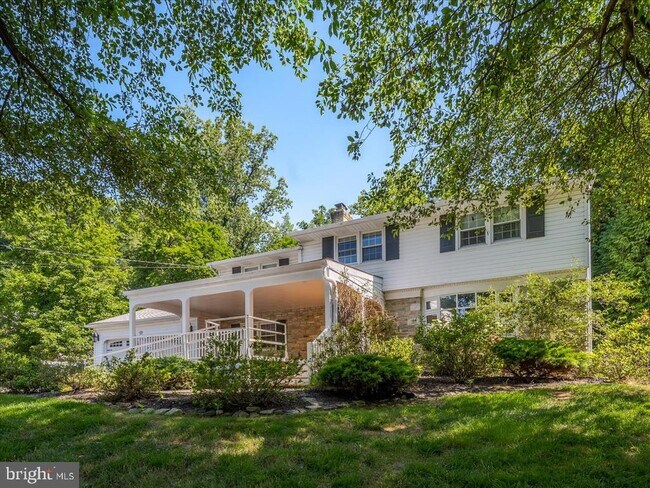 Photo - 1661 Susquehanna Rd House