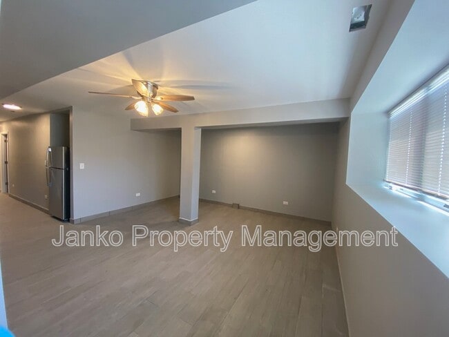 Photo - 5700 S Wabash Ave