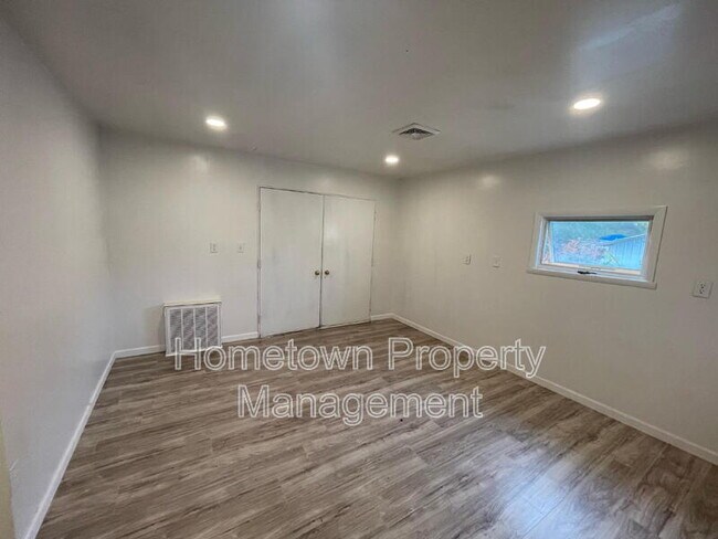 Photo - 272 River Rd House