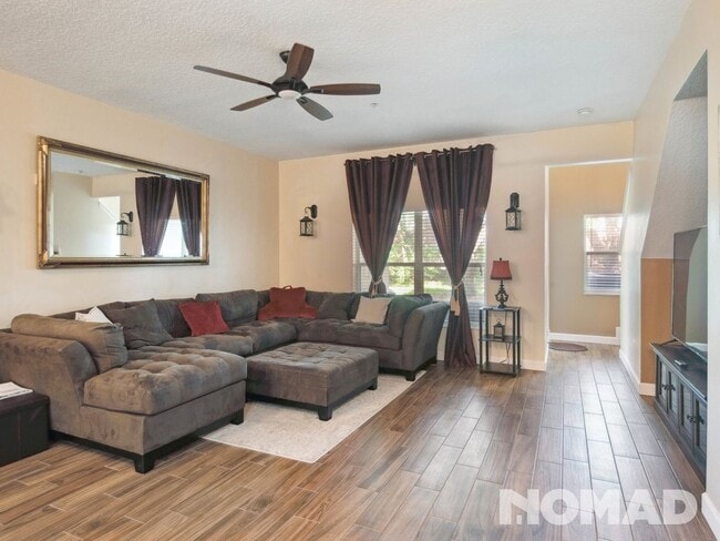 Photo - 1902 Beacon Bay Ct