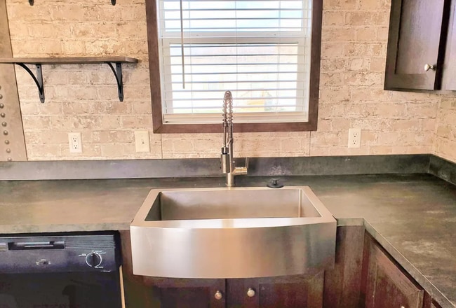 Photo - 338 Saddle Dr