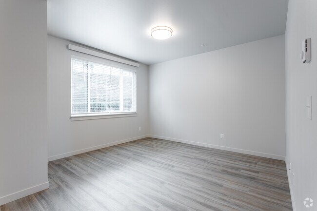 2BR, 2BA - 1,045 SF