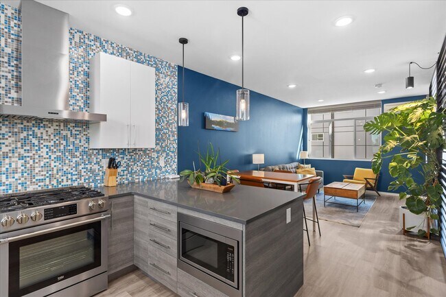 Photo - 9211 15th Ave SW