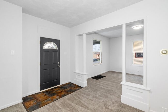 705 Smith Ave SW