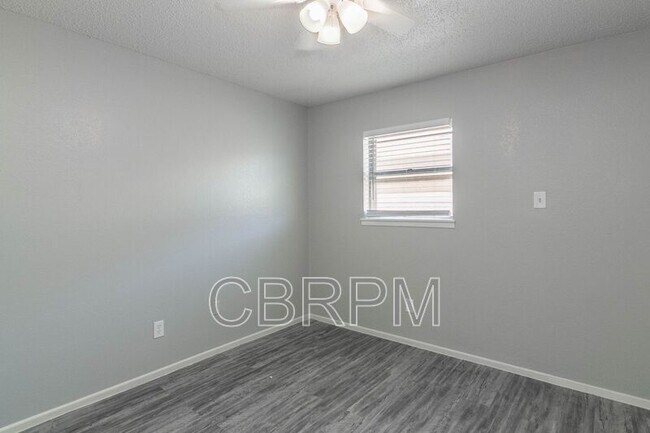 Photo - 1317 52nd St