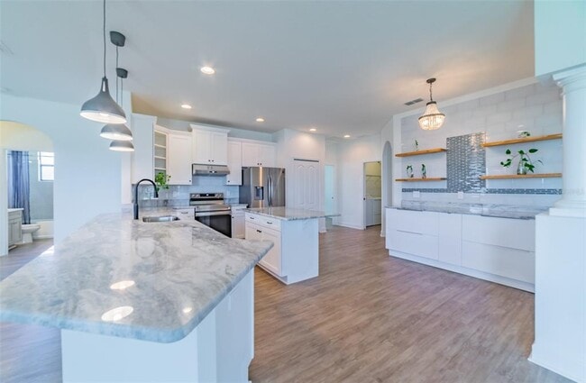 Photo - 570 Sanctuary Blvd