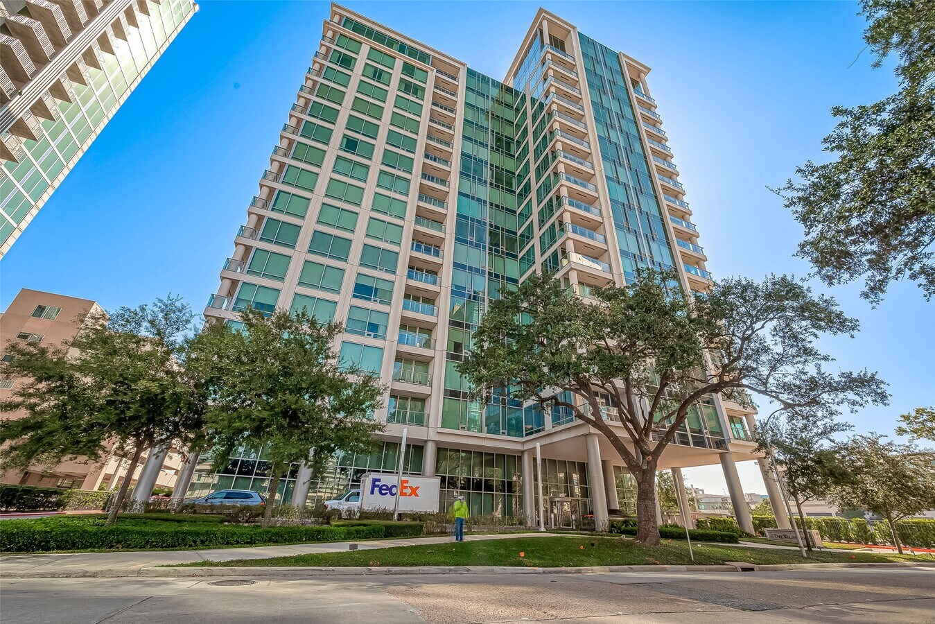 Photo - 2047 Westcreek Ln Ln Unidad 801