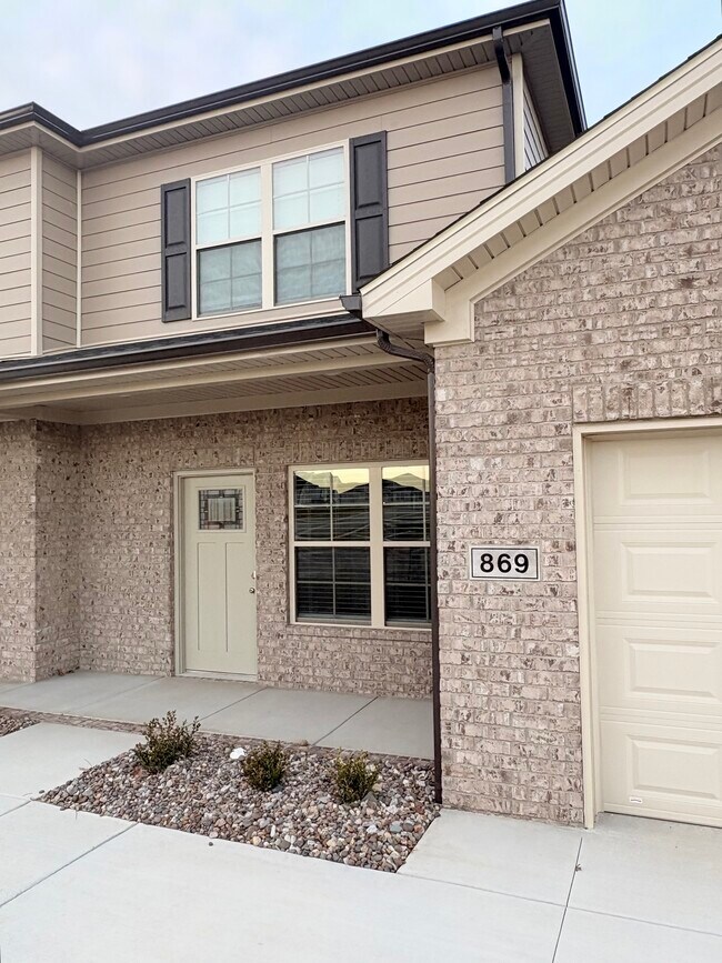 Photo - 869 Rodeo Ln