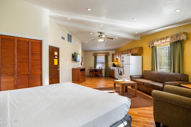 Photo - 5829 Buck Springs Rd Unit 200