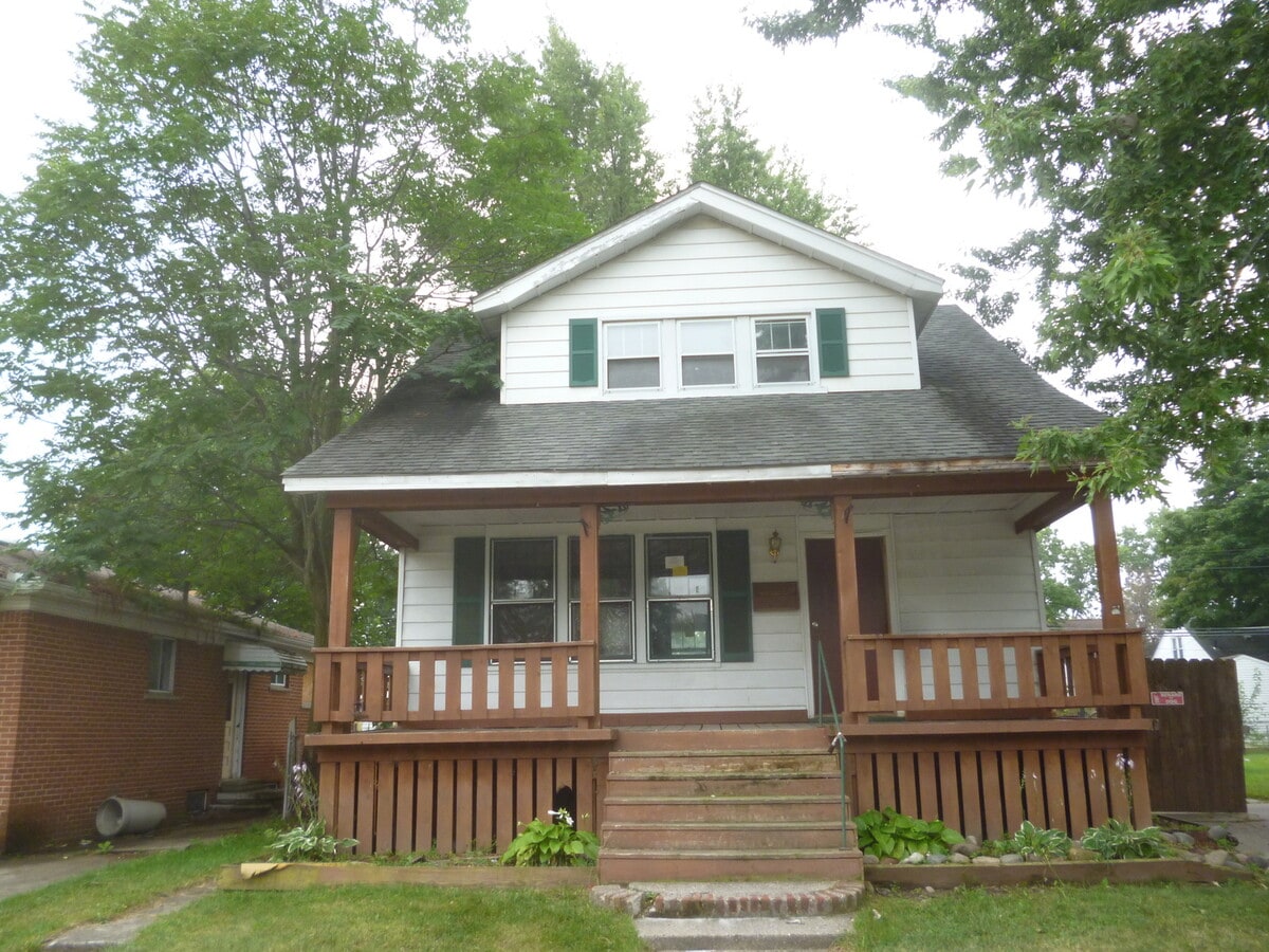 Section 8 Approved! Low Move in Cost - Section 8 Approved! Low Move in Cost