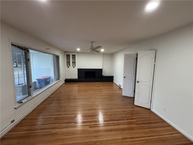 Photo - 213 Governor Terrace