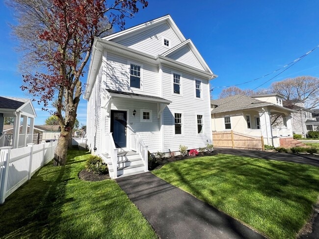 62 W Milton St