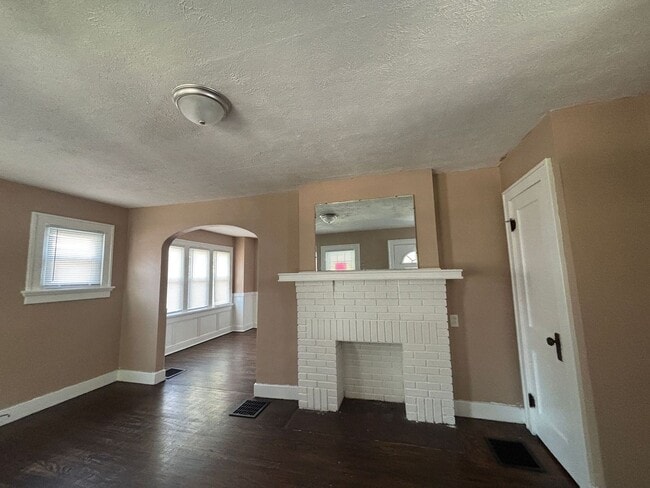 229 Bellaire Ave