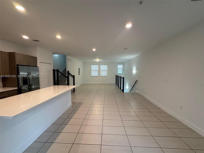 Photo - 10461 NW 82nd St Unit 6