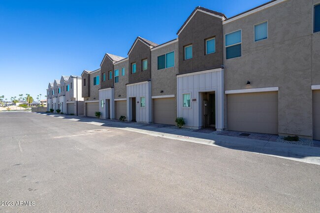 Photo - 2169 W Harmont Dr