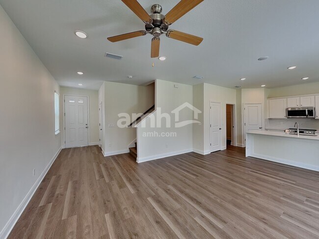 Photo - 5654 Oesterle Rd