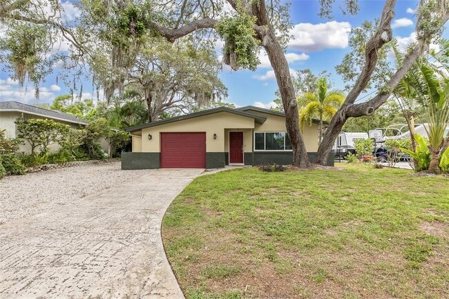 Photo - 211 Timberlane Dr